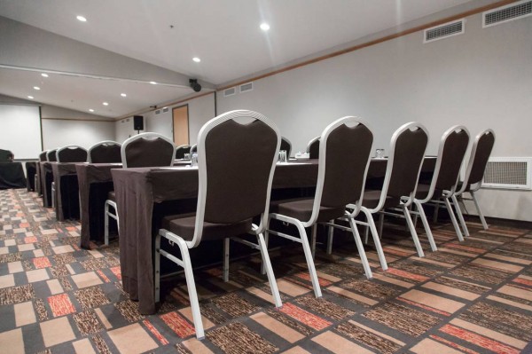 alloyfold convention chairs waipuna racolta 5